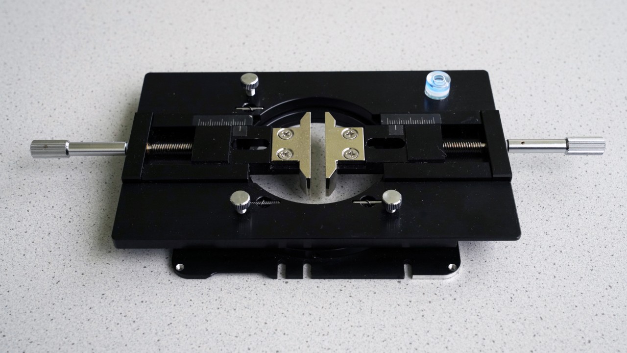 Multi-Purpose Sample Holder for IR and Raman Microscopes